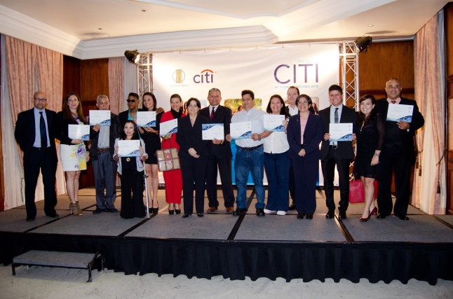 Ganadores y miembros del jurado Premio Citi 2015  E0201